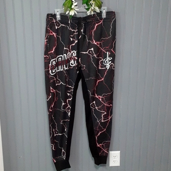 NBA Cavs Lighting Pants - Picture 3 of 14